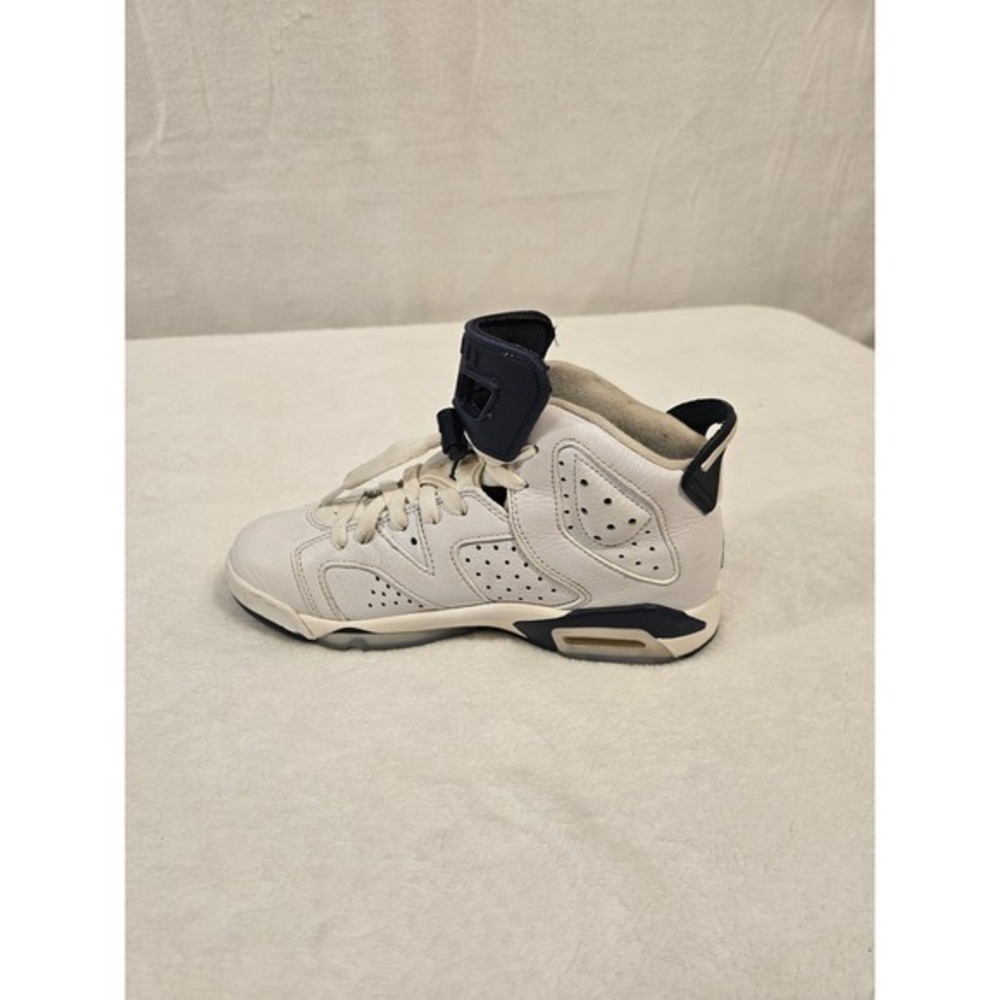 Nike Air Jordan 6 Retro GS Shoes Midnight Navy Size Youth 5 Or‎ Womens 6.5 K076